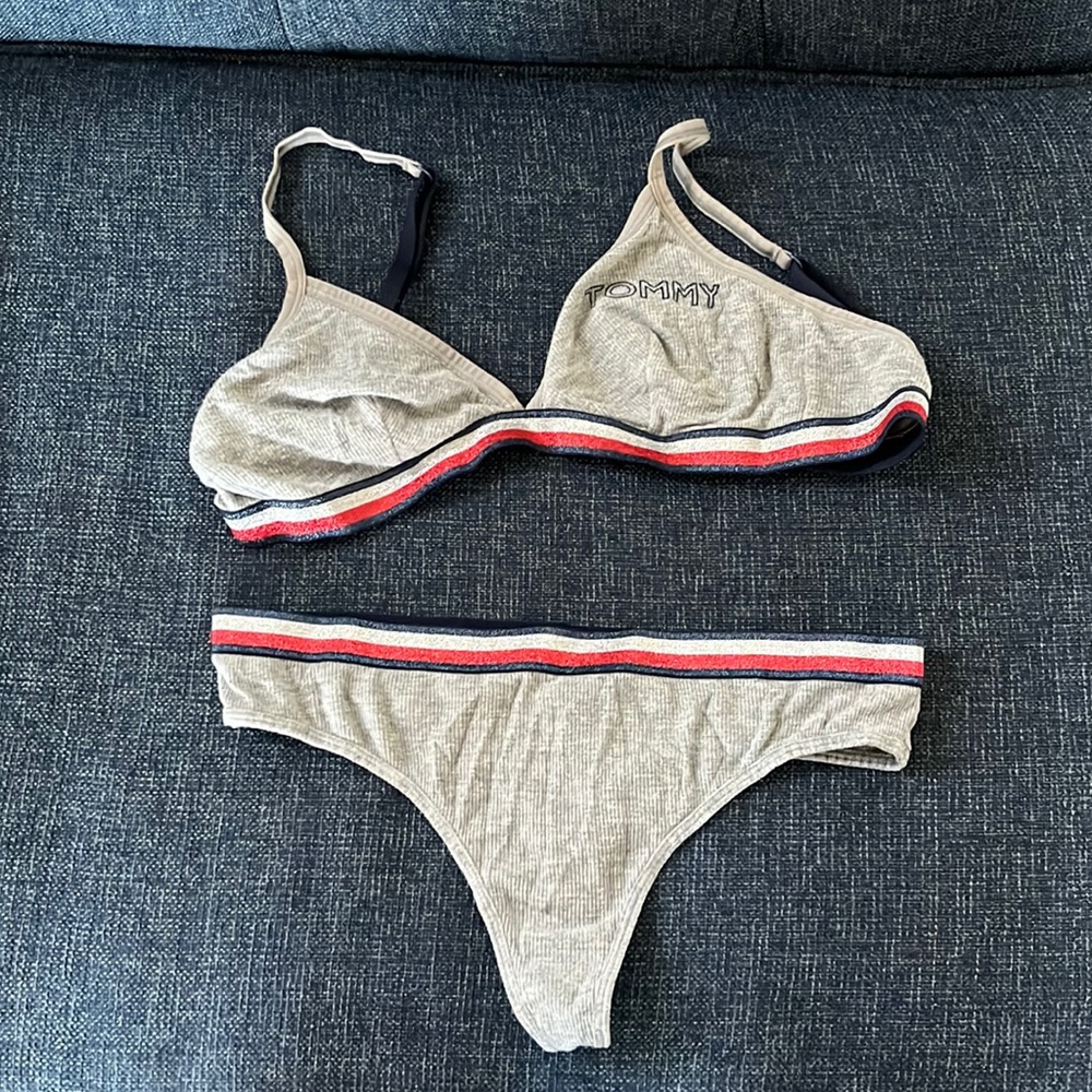 tommy hilfigher bra and panty set